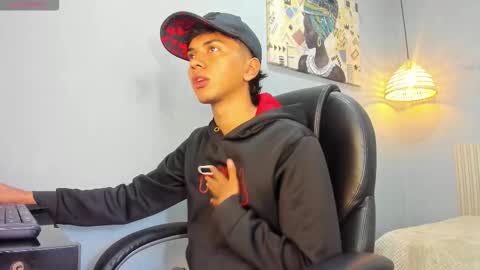 Snapshot of markbowie chatting on December 2025 11:52:02 AM markbowie online show from December 2025 11:52:02 AM