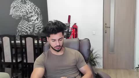 Tison online show from November 2025 12:04:02 PM