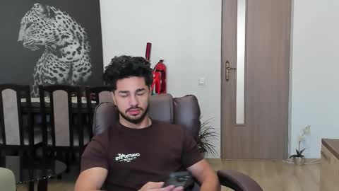 Tison online show from November 2025 10:59:01 AM