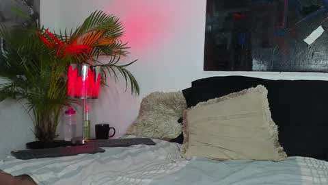 Snapshot of markus_latin chatting on December 2024 04:02:02 PM Markus latin online show from December 2024 04:02:02 PM