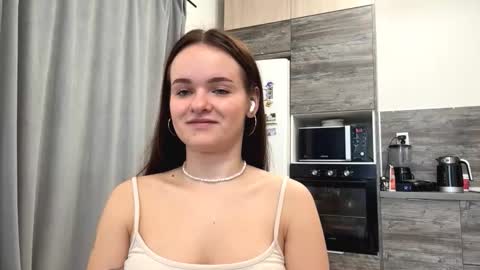 Maja online show from October 2025 07:18:01 AM
