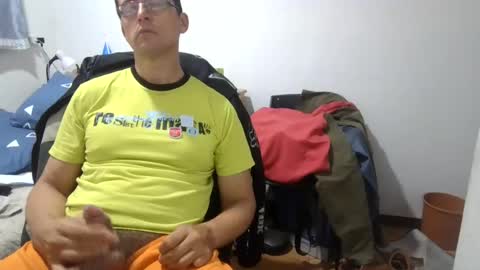 Snapshot of marlonfit chatting on July 2026 04:25:01 AM marlonfit online show from July 2026 04:25:01 AM