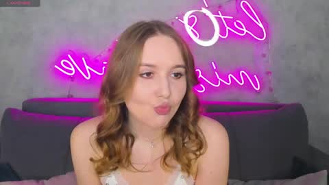 Snapshot of marlyn_owen chatting on June 2026 01:01:02 AM Emmaa online show from June 2026 01:01:02 AM