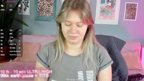 Snapshot of marmel199 chatting on April 2026 07:31:01 AM Liza online show from April 2026 07:31:01 AM