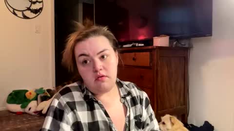 maroon_moon online show from February 2025 08:33:01 PM