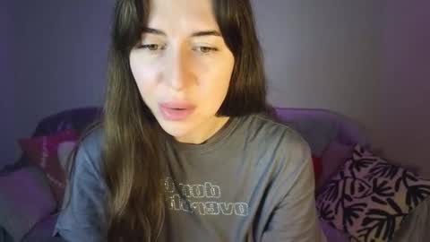 Snapshot of maroonaaa chatting on November 2025 08:18:01 AM Mary online show from November 2025 08:18:01 AM