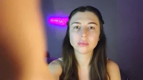 Snapshot of maroonaaa chatting on December 2025 04:40:02 AM Mary online show from December 2025 04:40:02 AM