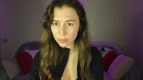 Snapshot of maroonaaa chatting on December 2025 02:22:01 PM Mary online show from December 2025 02:22:01 PM