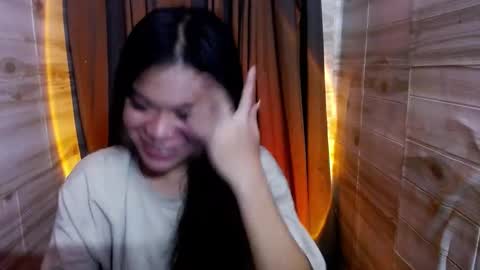 Wenwen online show from December 2024 12:19:02 PM