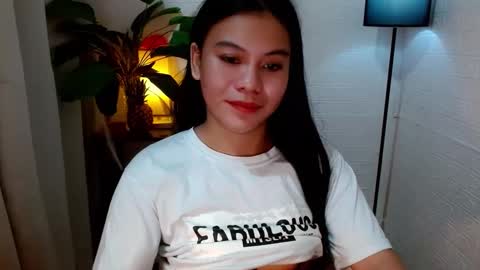 Wenwen online show from December 2024 01:11:02 PM