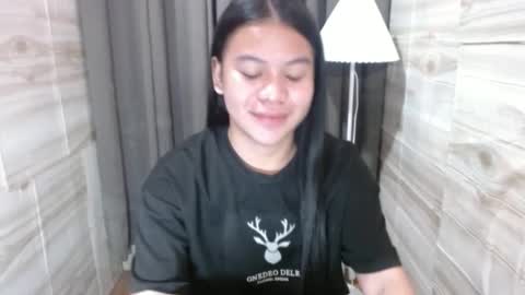 Wenwen online show from December 2024 11:24:02 PM