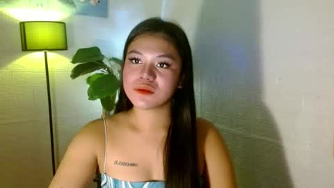 Wenwen online show from February 2025 01:20:01 PM