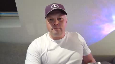 Snapshot of mars0481 chatting on September 2025 07:30:01 AM mars0481 online show from September 2025 07:30:01 AM