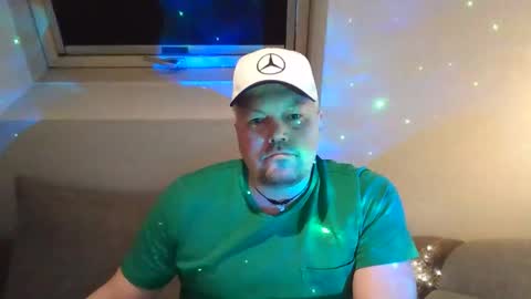 Snapshot of mars0481 chatting on December 2025 03:32:02 PM mars0481 online show from December 2025 03:32:02 PM