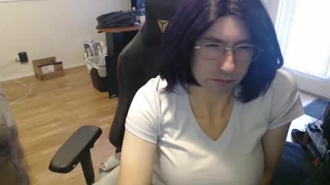 Snapshot of marshyguye chatting on December 2024 09:17:01 PM Marnie online show from December 2024 09:17:01 PM