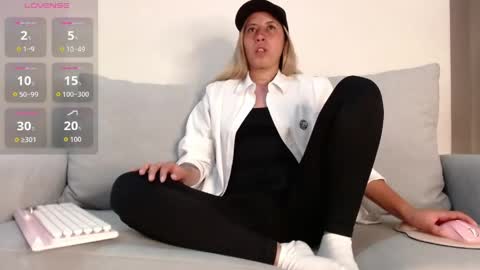 marthina thompson online show from May 2026 11:31:02 PM