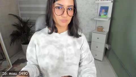 Snapshot of martiiinaa_ chatting on September 2025 06:03:01 AM Martina online show from September 2025 06:03:01 AM