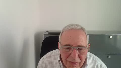 Snapshot of martin_1947 chatting on August 2026 04:12:02 PM martin_1947 online show from August 2026 04:12:02 PM