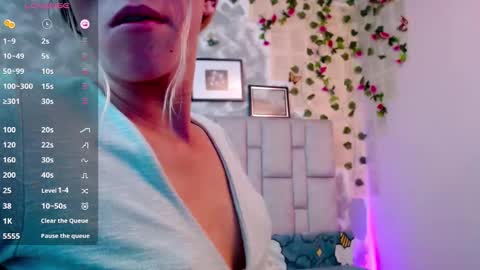 Snapshot of martina5_ chatting on December 2024 10:51:02 PM Martina online show from December 2024 10:51:02 PM