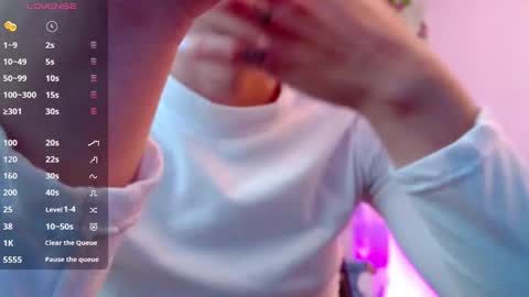 Snapshot of martina5_ chatting on December 2024 10:09:01 PM Martina online show from December 2024 10:09:01 PM