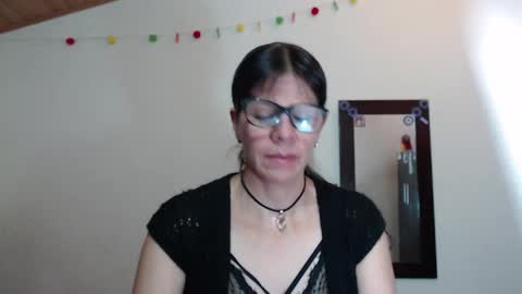 Snapshot of martina_27_ chatting on October 2025 02:06:01 PM Martina online show from October 2025 02:06:01 PM