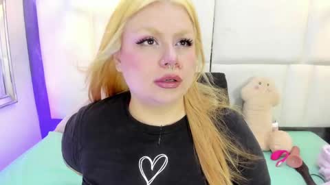 Martina  online show from April 2026 02:11:02 PM