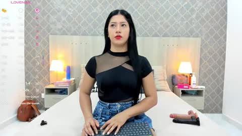 Snapshot of martina_ayala chatting on November 2025 11:16:02 AM Martina online show from November 2025 11:16:02 AM
