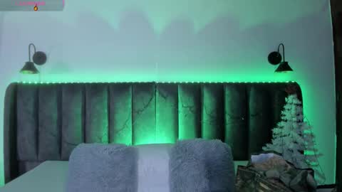 Snapshot of martina_jackson_ chatting on November 2025 07:39:02 PM Laura online show from November 2025 07:39:02 PM