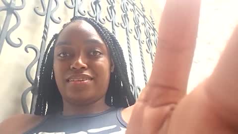 Snapshot of martina_jackson_ chatting on November 2025 06:45:02 PM Laura online show from November 2025 06:45:02 PM