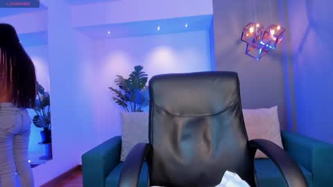 Snapshot of martina_mancinii chatting on December 2024 11:44:01 AM Martina online show from December 2024 11:44:01 AM