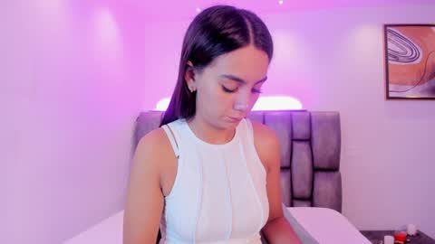 Snapshot of martina_mancinii chatting on January 2025 11:34:02 AM Martina online show from January 2025 11:34:02 AM
