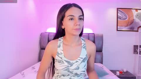 Snapshot of martina_mancinii chatting on February 2025 12:11:01 PM Martina online show from February 2025 12:11:01 PM