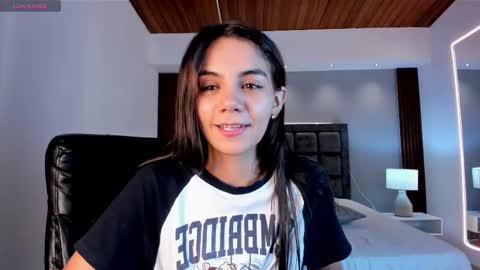 Snapshot of martina_mancinii chatting on February 2025 07:10:01 PM Martina online show from February 2025 07:10:01 PM