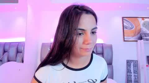 Snapshot of martina_mancinii chatting on October 2025 12:28:01 PM Martina online show from October 2025 12:28:01 PM