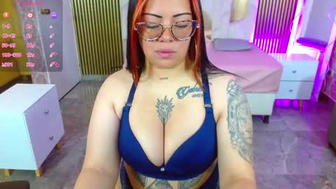 Hey im martina online show from November 2025 03:49:01 AM