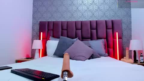 martina rizzi online show from October 2025 04:25:02 AM