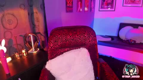 Snapshot of martinarouseee chatting on February 2025 01:09:01 AM Val online show from February 2025 01:09:01 AM