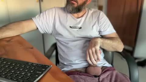 Snapshot of martincito22xl chatting on May 2026 11:07:02 AM Martincito online show from May 2026 11:07:02 AM