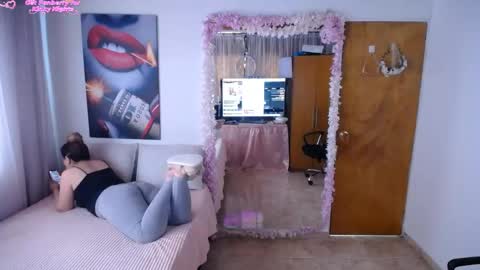 Snapshot of martiniella chatting on May 2026 08:58:01 PM Antonella Martini online show from May 2026 08:58:01 PM