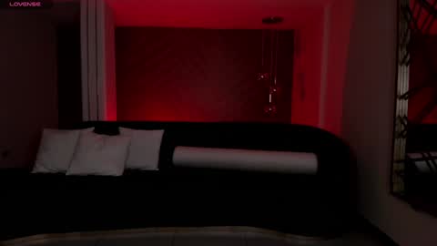 Snapshot of martinnabonnet chatting on December 2024 10:34:02 AM Martinna Bonnet online show from December 2024 10:34:02 AM