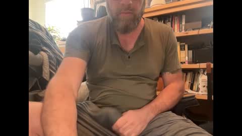 Snapshot of martinstolcris chatting on February 2025 06:28:01 PM martinstolcris online show from February 2025 06:28:01 PM