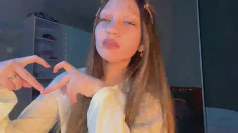 Snapshot of martinwion chatting on October 2025 08:04:01 PM Emily online show from October 2025 08:04:01 PM