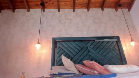 Martina online show from September 2025 07:47:02 PM