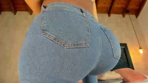 Martina online show from October 2025 07:36:02 PM