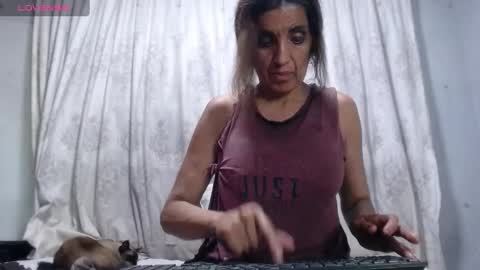 Snapshot of mary_hellen1 chatting on January 2025 07:04:02 AM Mary Hellen online show from January 2025 07:04:02 AM