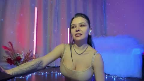 Julia online show from January 2026 12:05:02 AM