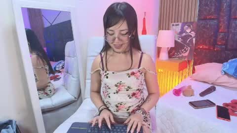 Snapshot of mary_luckaysha chatting on June 2026 07:19:01 PM mary_luckaysha online show from June 2026 07:19:01 PM
