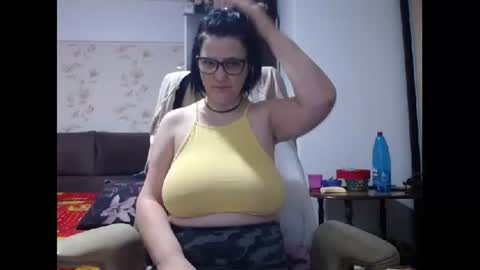 Snapshot of mary_x chatting on January 2026 03:45:02 AM Mary online show from January 2026 03:45:02 AM