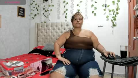 Marycurvy online show from May 2026 07:11:02 PM