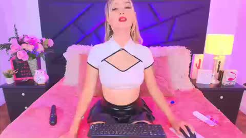 Snapshot of marydeniro chatting on September 2025 08:41:01 PM online show from September 2025 08:41:01 PM